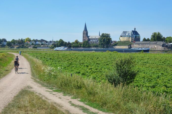 Mooie fietsroute vanuit Venlo: 40 km fietsen langs de Maas