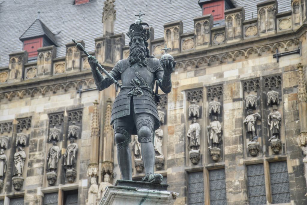 Leuke tips Aken - standbeeld Karel de Grote