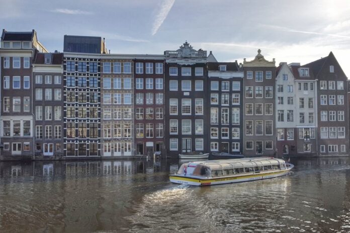 bezienswaardigheden-grachten-amsterdam-1