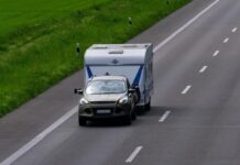 Een weekend weg met de caravan: zo ga je veilig op pad weekend caravan
